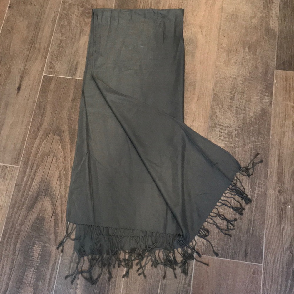 ⭐️NWOT- Pashmina Wrap or Scarf